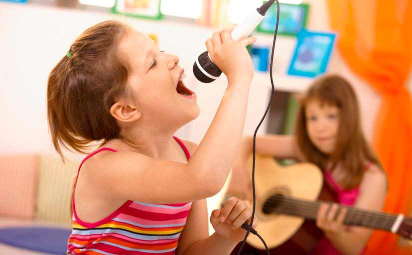 Simple Vocal Warm-Up Tips Before Singing or Speaking